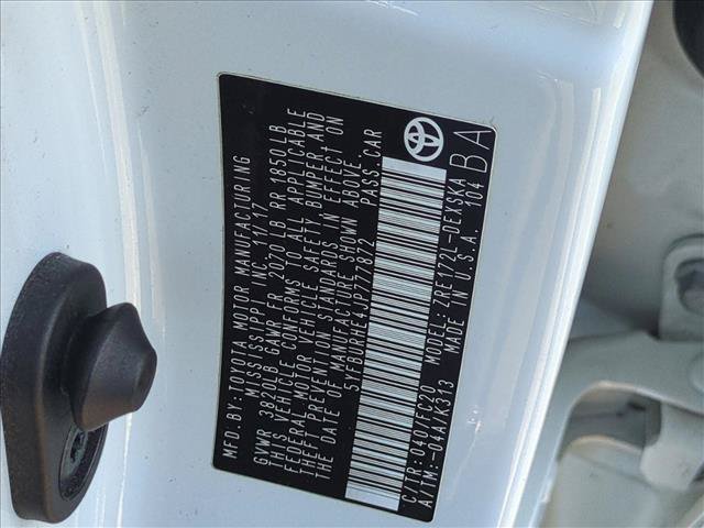 Used 2018 Toyota Corolla SE w/ Carpet Mat Package (TMS) FWD image 24