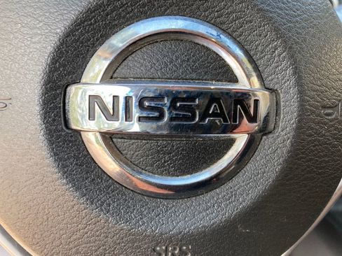 Used 2018 Nissan Rogue SV image 26