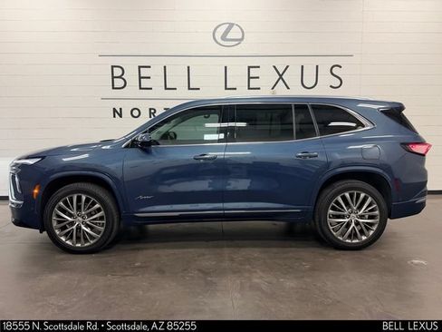 Used 2026 Buick Enclave Avenir w/ Super Cruise Package FWD image 7