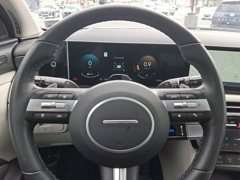 Used 2025 Hyundai Tucson Limited image 21