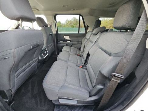 Certified 2025 Ford Expedition Active AWD/4WD image 13