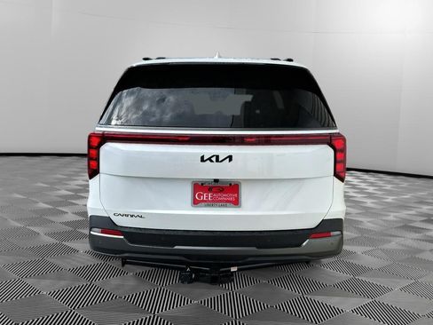 New 2026 Kia Carnival SX FWD image 5