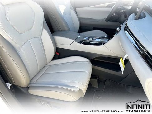 New 2026 INFINITI QX60 Luxe image 12