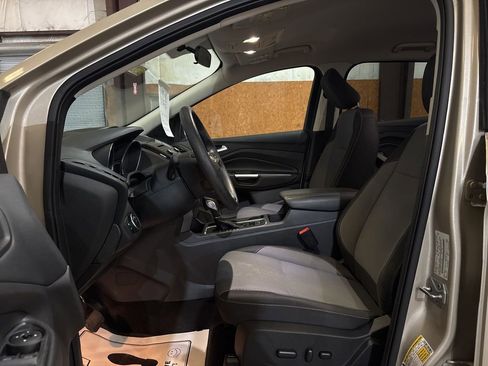 Used 2018 Ford Escape SE AWD/4WD image 17