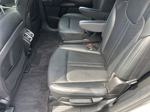 Used 2023 Kia Sorento EX FWD image 16