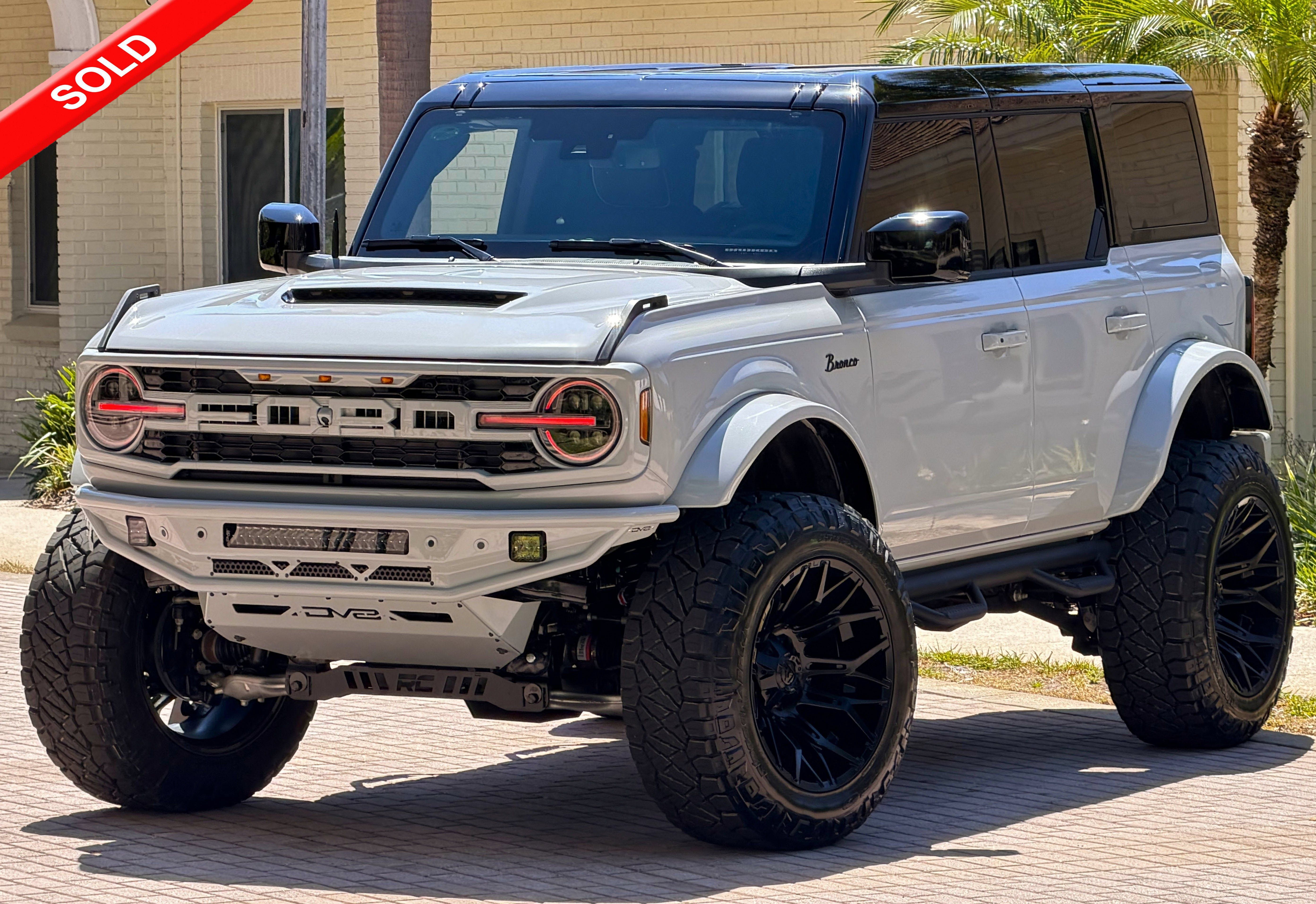 Used 2026 Ford Bronco Outer Banks AWD/4WD image 1