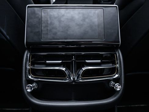 Used 2022 Bentley Flying Spur Plug-In Hybrid image 26