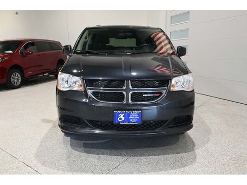 Used 2014 Dodge Grand Caravan SXT FWD image 4