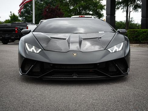 Used 2018 Lamborghini Huracan Performante AWD/4WD image 33