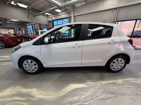 Used 2017 Toyota Yaris L FWD image 30
