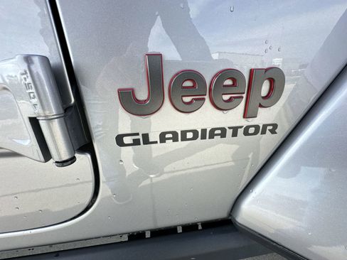 Used 2020 Jeep Gladiator Rubicon AWD/4WD image 32