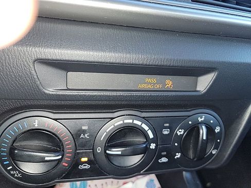 Used 2018 MAZDA MAZDA3 Sport image 16