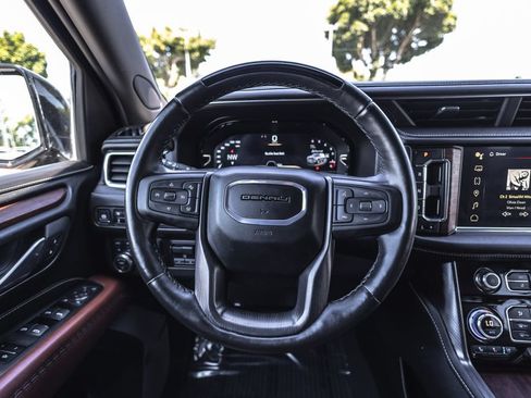 Used 2024 GMC Yukon XL Denali Ultimate AWD/4WD image 25