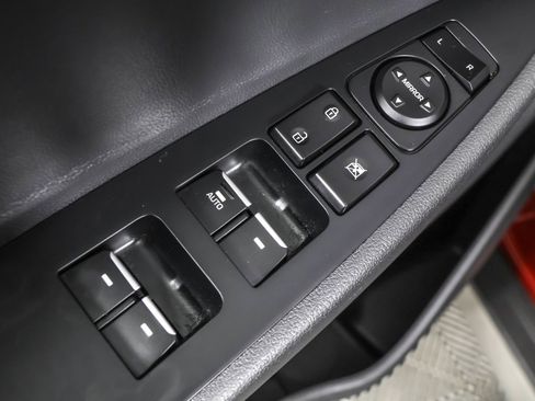 Used 2020 Hyundai Tucson Limited w/ Winter Weather Package image 33