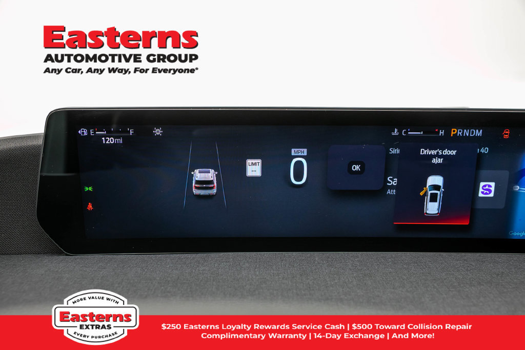 Used 2025 Ford Expedition Active AWD/4WD image 18