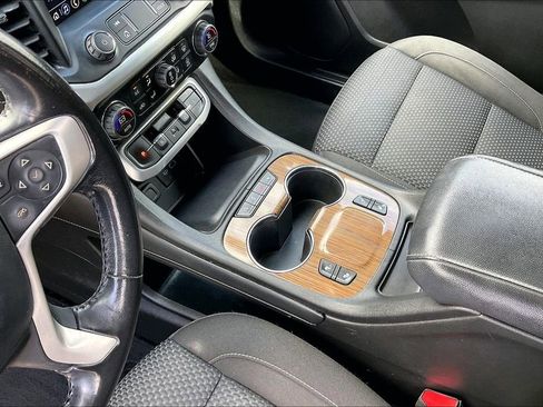 Used 2020 GMC Acadia SLE w/ Driver Convenience Package image 15