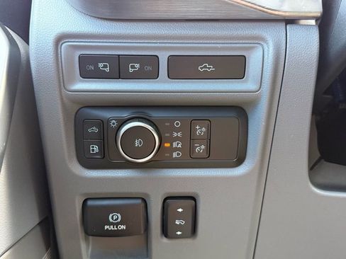 Used 2021 Ford F150 Lariat w/ Equipment Group 501A Mid image 22