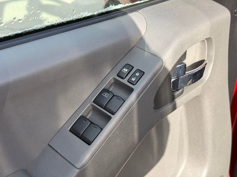 Used 2015 Nissan Frontier SV w/ SV Value Truck Package image 12