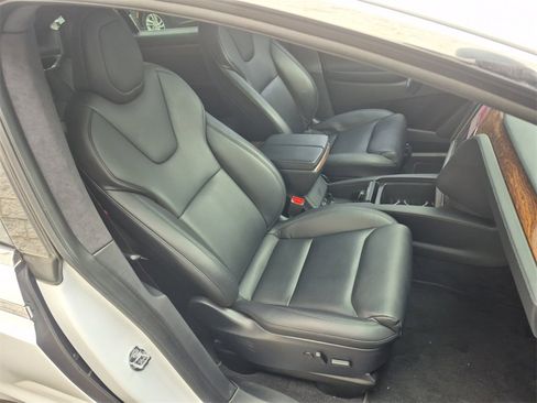 Used 2020 Tesla Model X Long Range image 17