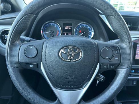 Used 2019 Toyota Corolla LE FWD image 22