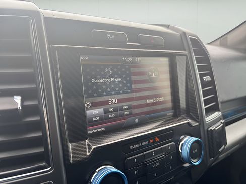 Used 2015 Ford F150 XLT w/ Equipment Group 302A Luxury AWD/4WD image 24
