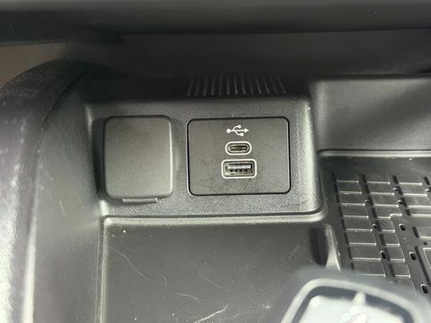 Used 2025 Ford Bronco Sport Badlands AWD/4WD image 13
