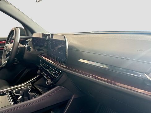 Used 2025 Chevrolet Traverse Z71 w/ Driver Confidence Package AWD/4WD image 29
