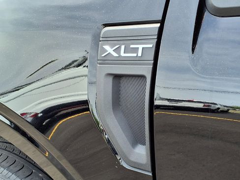 Used 2022 Ford Maverick XLT FWD image 10