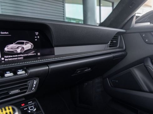 Certified 2025 Porsche 911 GT3 image 40