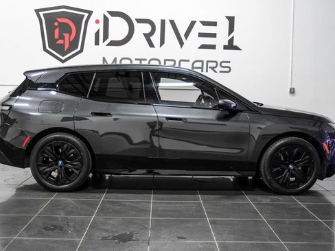 Used 2024 BMW iX xDrive50 w/ Sport Package AWD/4WD image 8