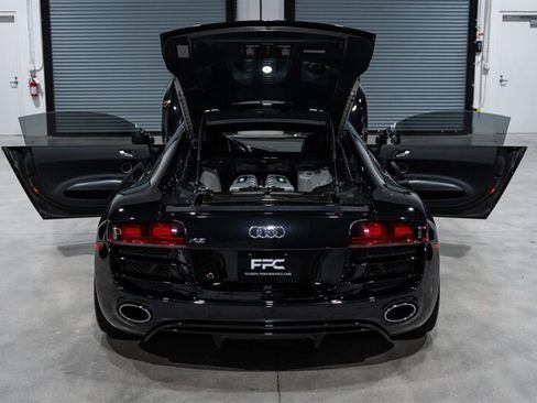 Used 2011 Audi R8 V10 AWD/4WD image 38