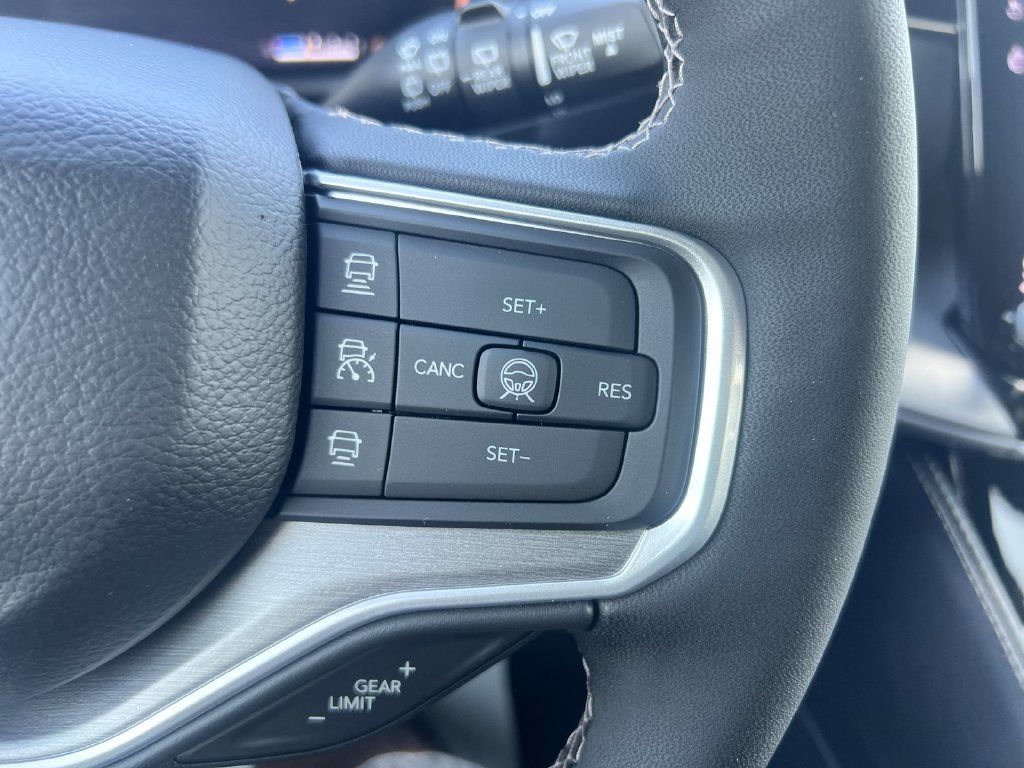 New 2026 Jeep Grand Wagoneer 2WD image 14