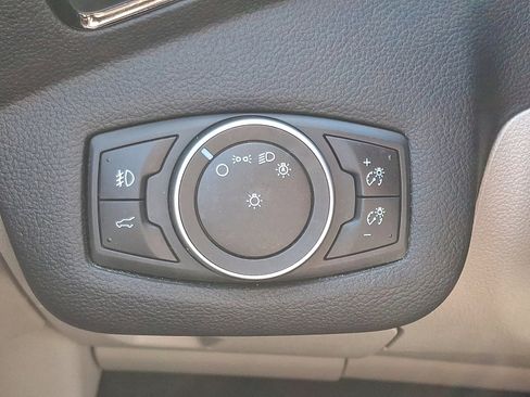 Used 2018 Ford Escape Titanium image 25