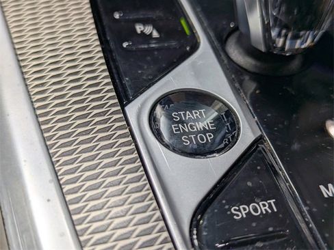 Used 2021 BMW X6 sDrive40i w/ Executive Package image 24