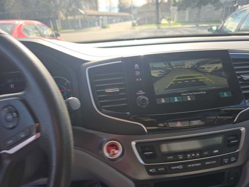 Used 2020 Honda Pilot EX image 21