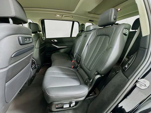 Certified 2022 BMW X7 xDrive40i w/ Premium Package image 25