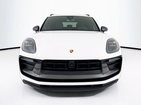 Certified 2024 Porsche Macan Turbo AWD/4WD image 10