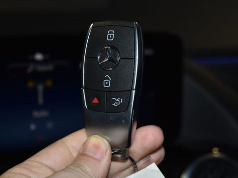 Certified 2025 Mercedes-Benz GLA 250 4MATIC image 18