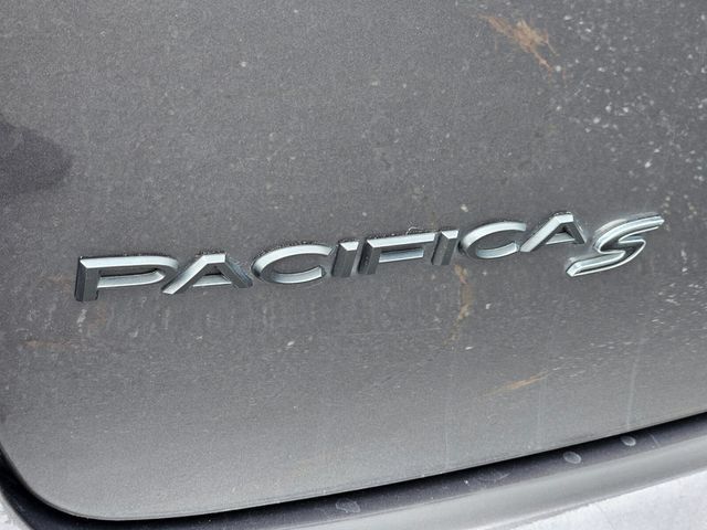 Used 2022 Chrysler Pacifica Limited w/ S Appearance Package FWD image 15