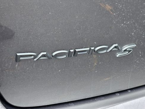 Used 2022 Chrysler Pacifica Limited w/ S Appearance Package FWD image 15