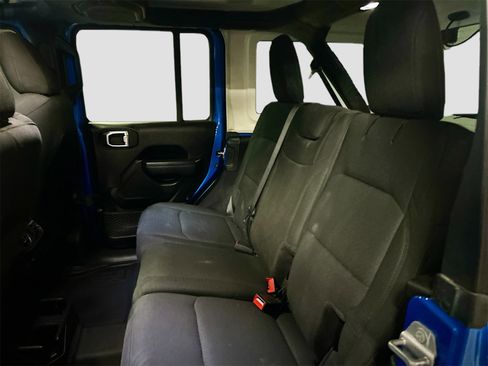 Used 2022 Jeep Wrangler Unlimited Willys image 24