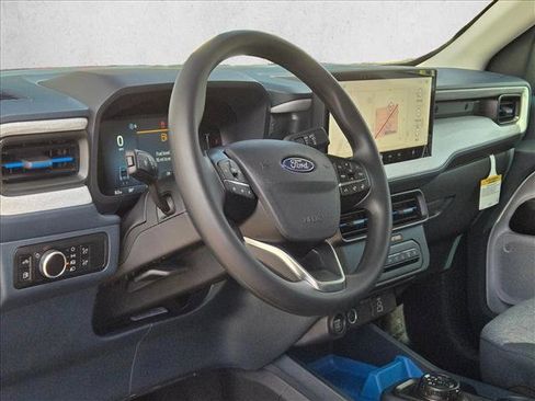 New 2025 Ford Maverick XLT image 3