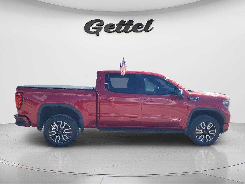 Used 2022 GMC Sierra 1500 AT4 w/ AT4 Premium Package AWD/4WD image 4
