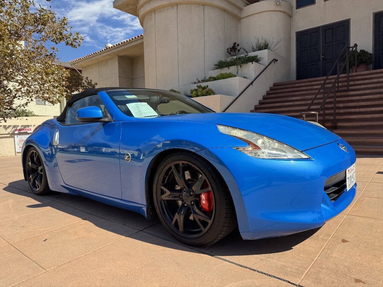 Used 2010 Nissan 370Z Touring RWD image 28