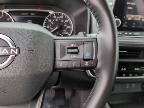 Used 2025 Nissan Rogue SV FWD image 19
