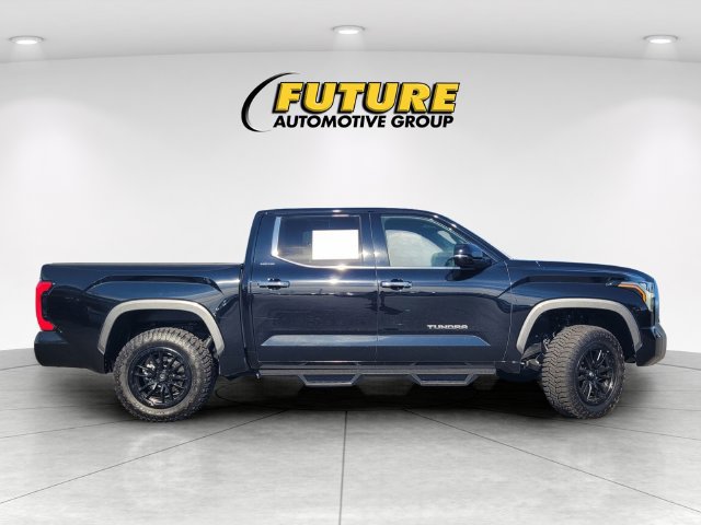Used 2025 Toyota Tundra Limited AWD/4WD image 3