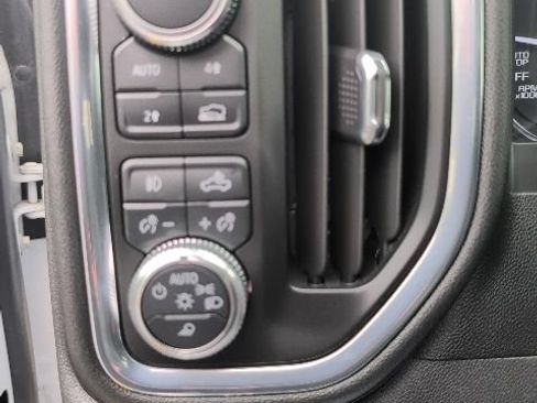 Used 2021 GMC Sierra 1500 SLT w/ SLT Premium Plus Package AWD/4WD image 15