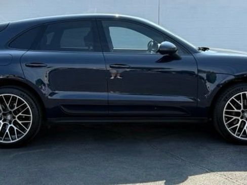 Used 2020 Porsche Macan AWD/4WD image 9