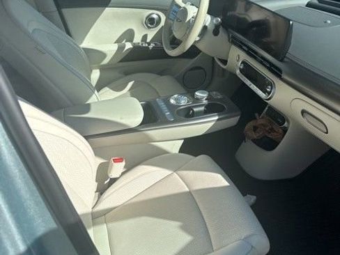 Used 2024 Genesis GV60 Advanced w/ Cargo Package image 6