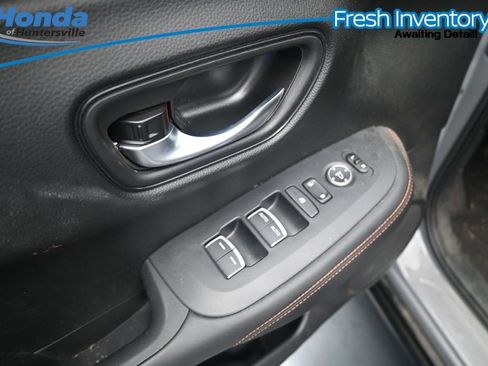 Used 2024 Honda HR-V Sport image 16